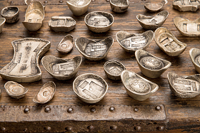 金元宝和银元宝照片