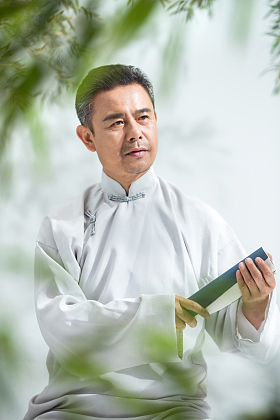 复古中老年男人