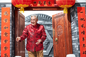 老年人过新年图片