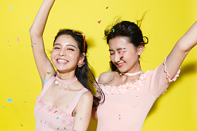 快乐的女闺蜜图片