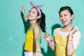 快乐的女闺蜜照片