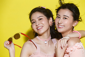 快乐的女闺蜜照片