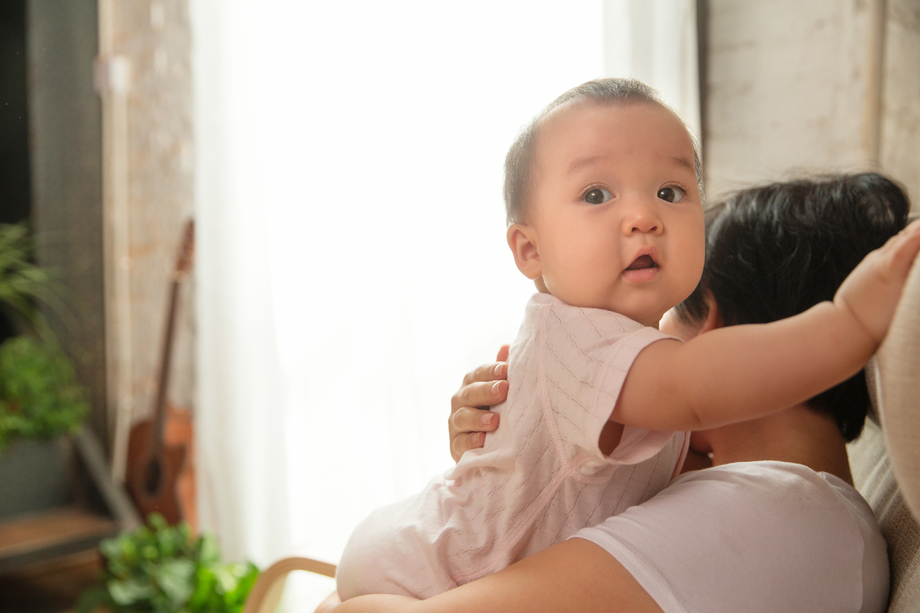 妈妈抱着宝宝图片 妈妈抱着宝宝图片