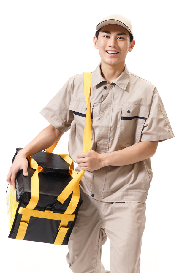 年轻的快递员在工作 年轻的快递员在工作