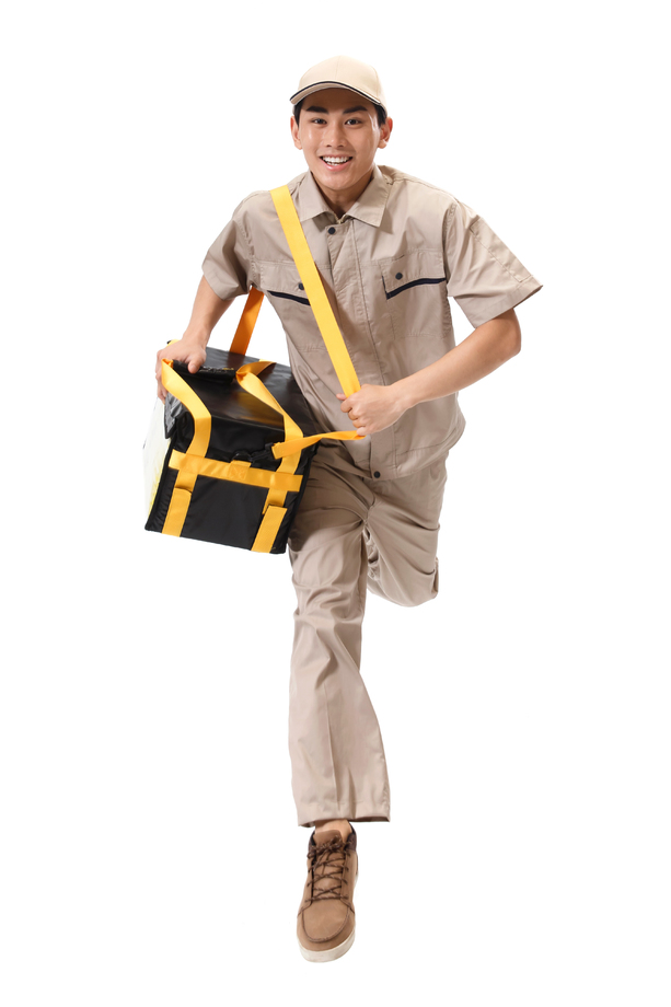 年轻的快递员在工作 年轻的快递员在工作