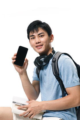 一个年轻的大学男生