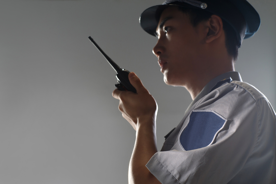 青年男保安照片 青年男保安照片