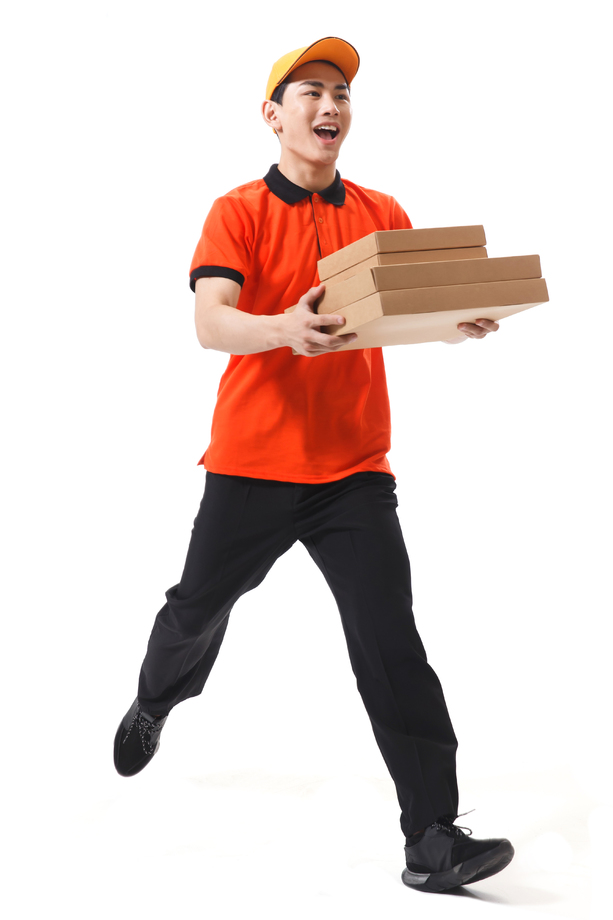 年轻的快递员在送外卖图片 年轻的快递员在送外卖图片