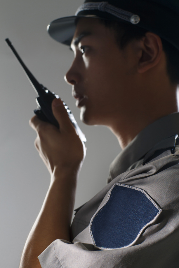 青年男保安图片 青年男保安图片