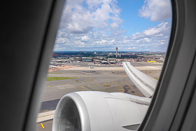 从飞机上俯瞰大地