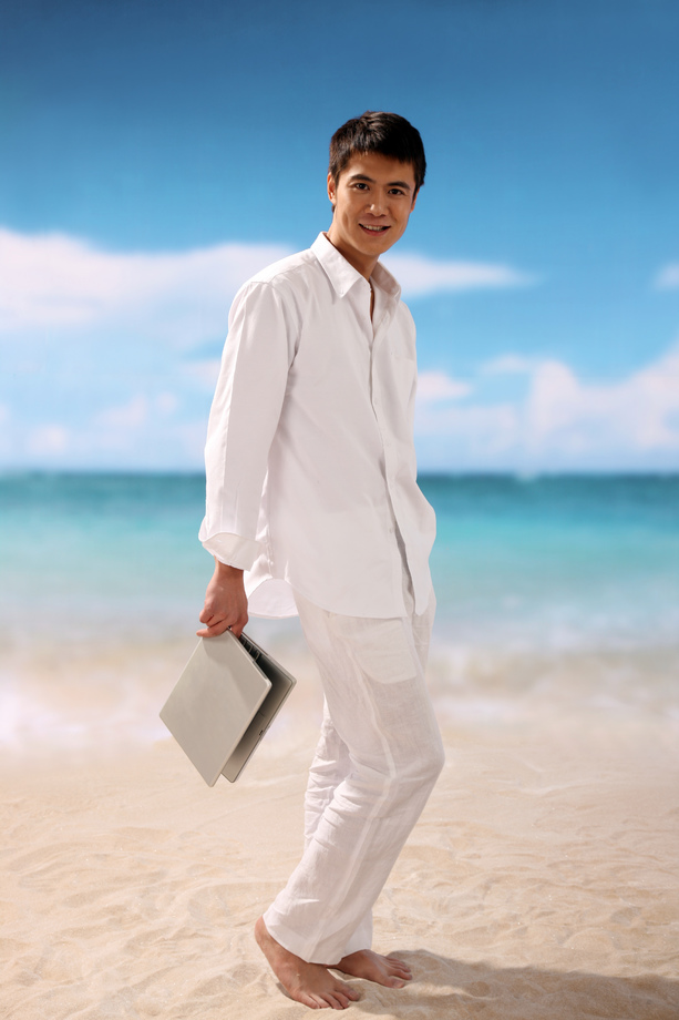 东方男人在海滩 东方男人在海滩