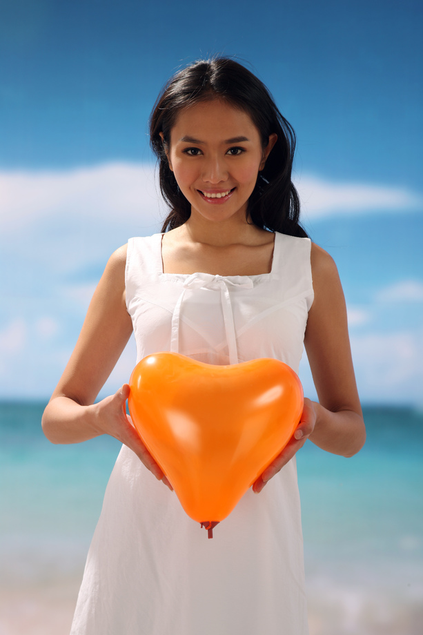 东方女人在海滩图片 东方女人在海滩图片