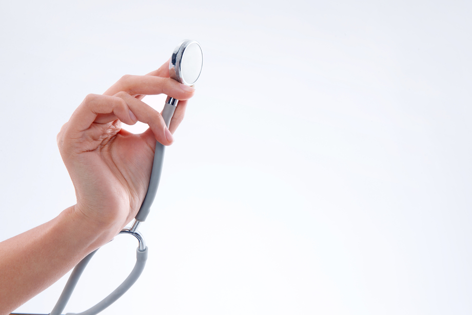 手拿听诊器照片 手拿听诊器照片