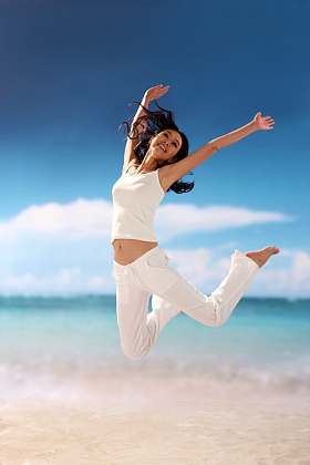 东方女人在海边