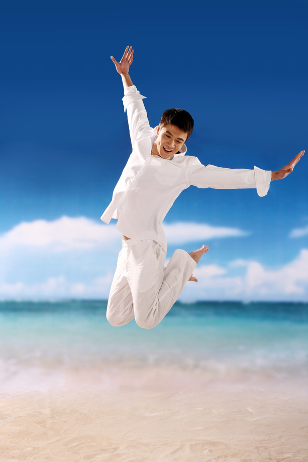 东方男人在海边图片 东方男人在海边图片