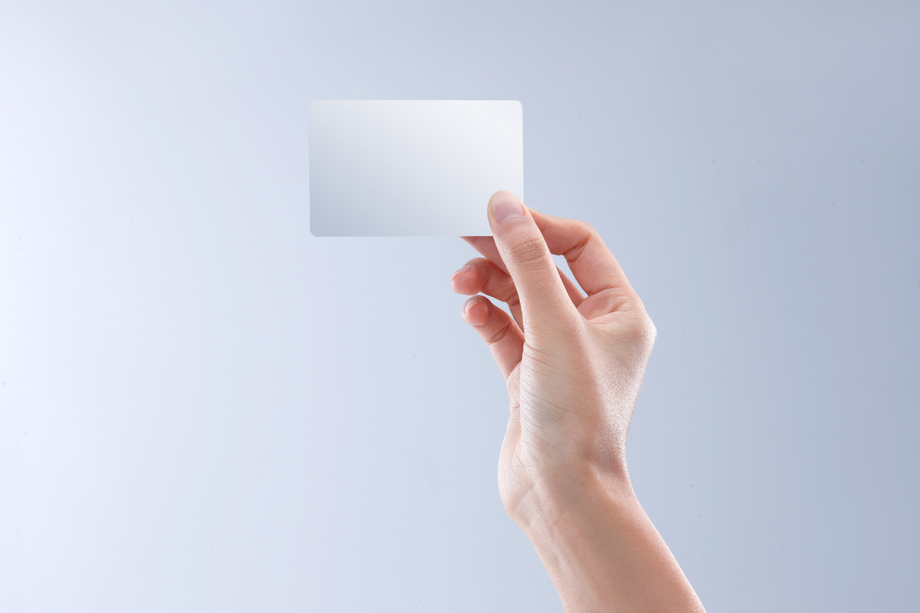 手拿卡片图片