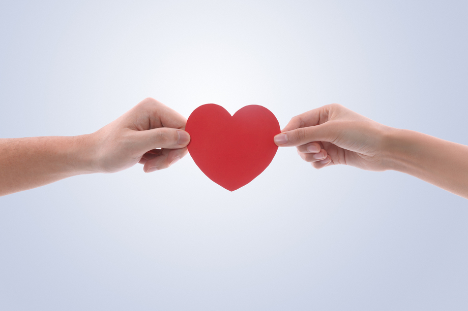 男人和女人手部特写