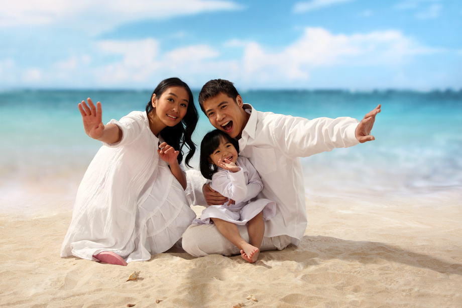 东方家庭在海边 东方家庭在海边