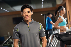 青年健身教练照片