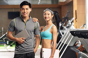 青年健身教练照片