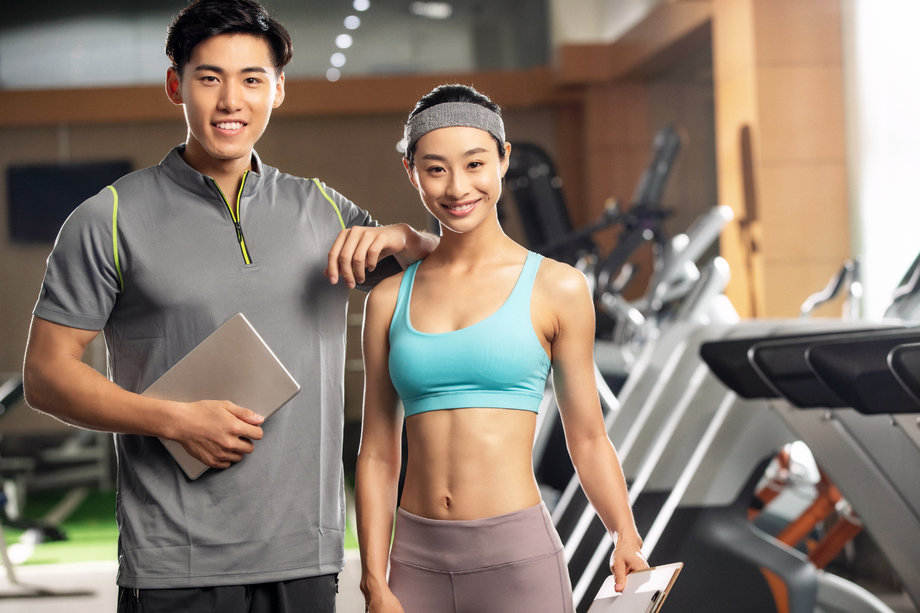 青年健身教练图片 青年健身教练图片