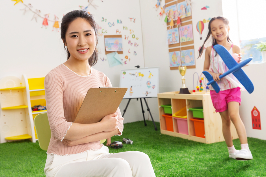 幼儿园老师图片