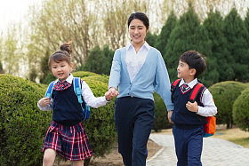 学生和老师图片