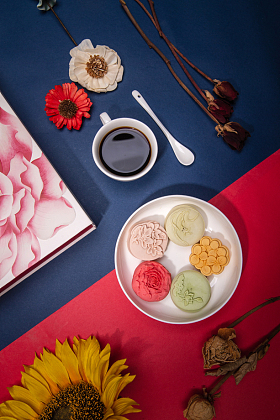 月饼配咖啡图片