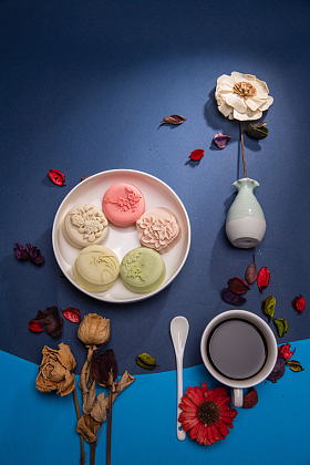 月饼配咖啡照片