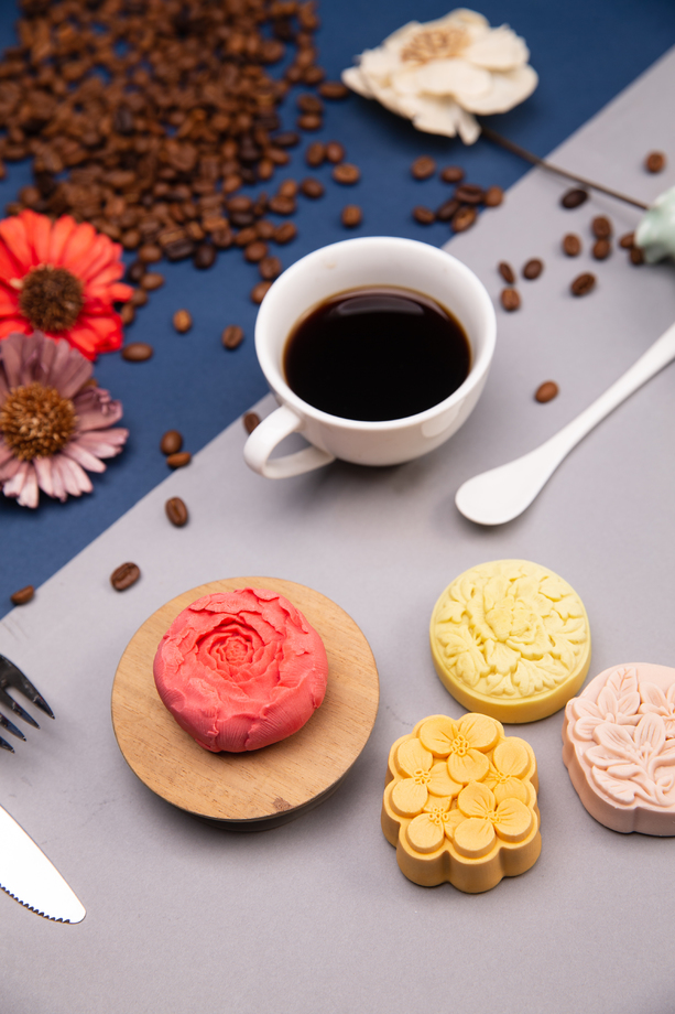 月饼配咖啡照片 月饼配咖啡照片