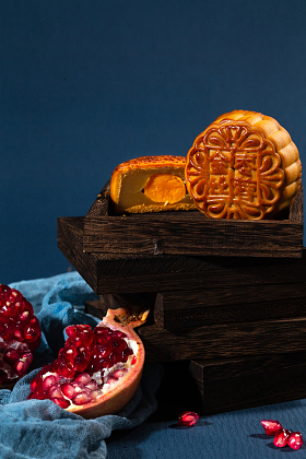 中秋节赏月吃月