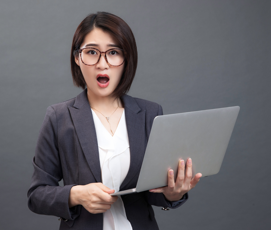 惊讶的青年女人图片 惊讶的青年女人图片