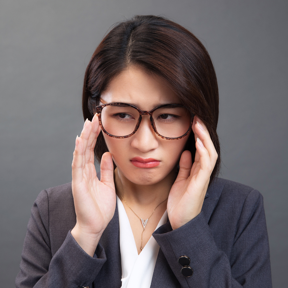 苦恼的青年女人 苦恼的青年女人