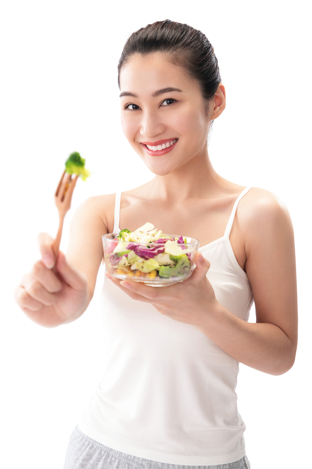 青年女人吃沙拉图片