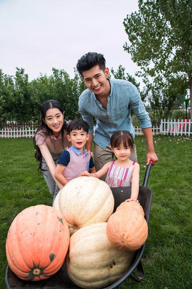 东方四口之家绿色生活 东方四口之家绿色生活