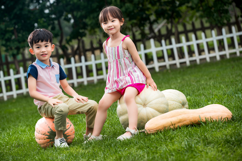 东方儿童玩耍 东方儿童玩耍