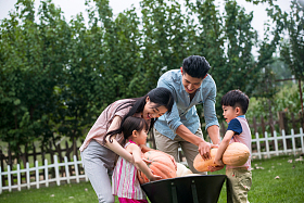 东方四口之家绿色生活