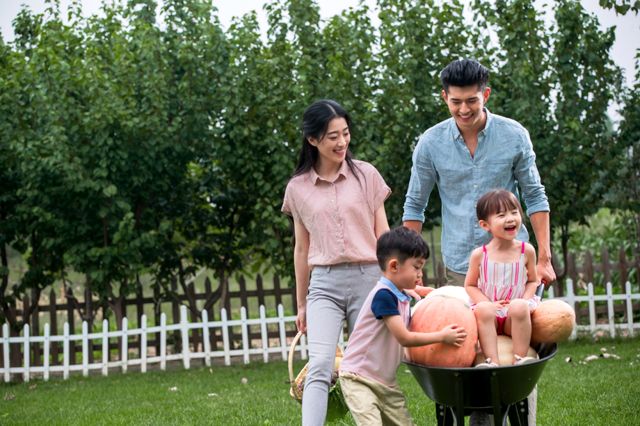 东方四口之家绿色生活