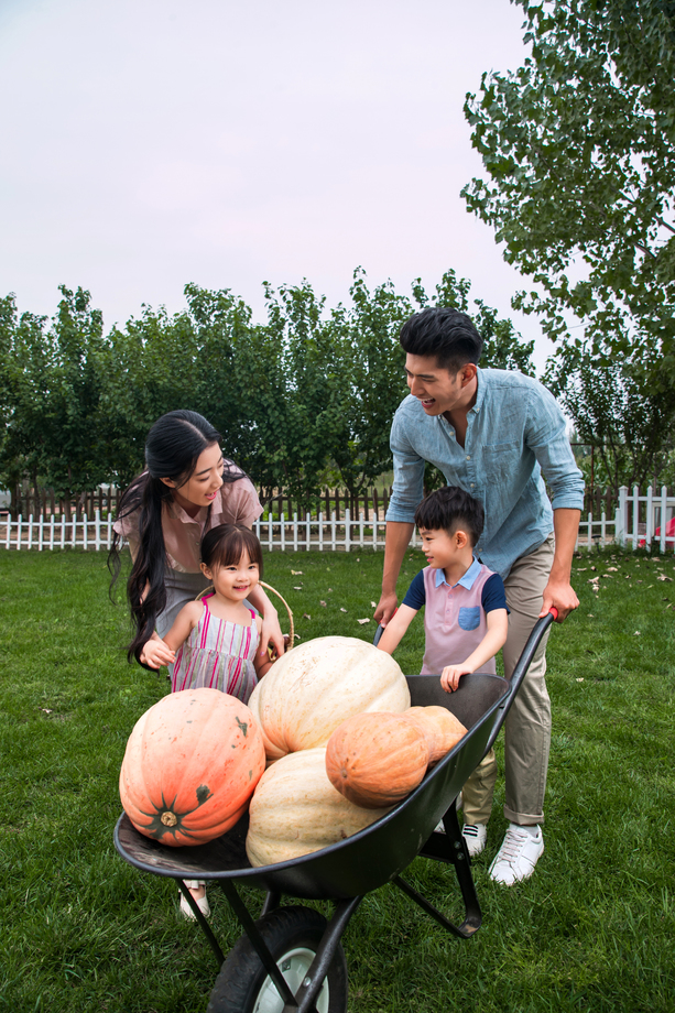 东方四口之家绿色生活 东方四口之家绿色生活