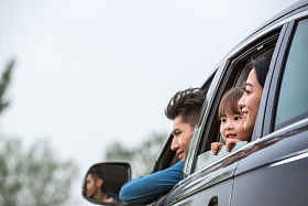 汽车家庭户外郊游图片