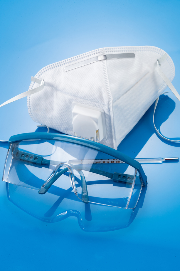 防护口罩和护目镜图片 防护口罩和护目镜图片
