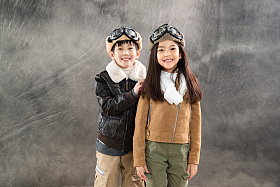 小小飞行员的肖像照片