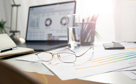 居家办公桌照片