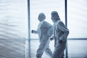 医疗团队工作照片