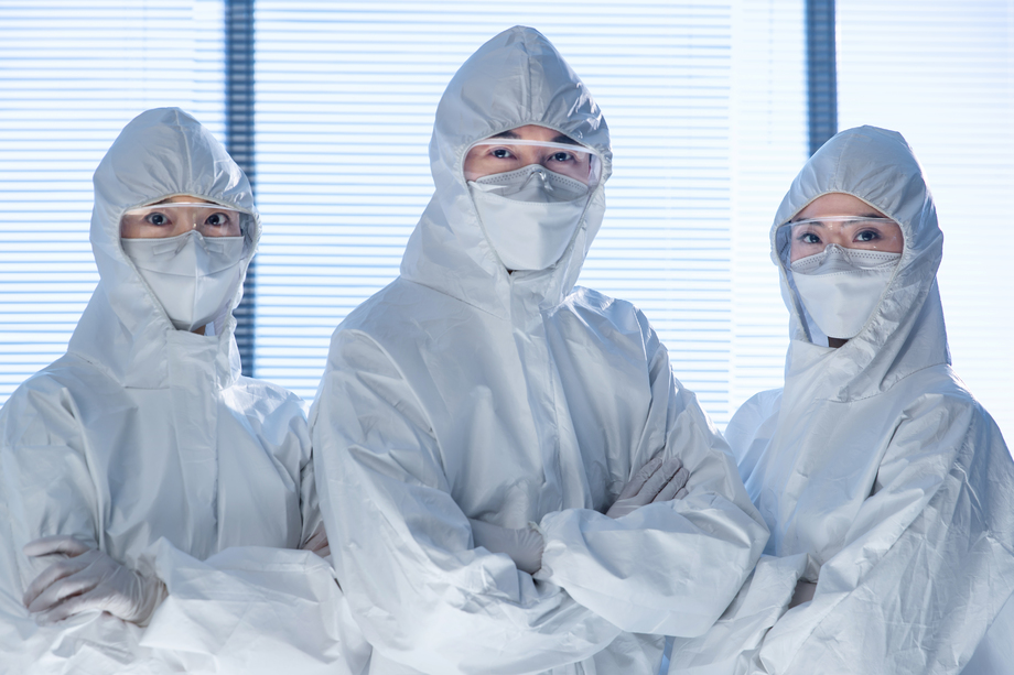 穿防护服的医疗团队 穿防护服的医疗团队