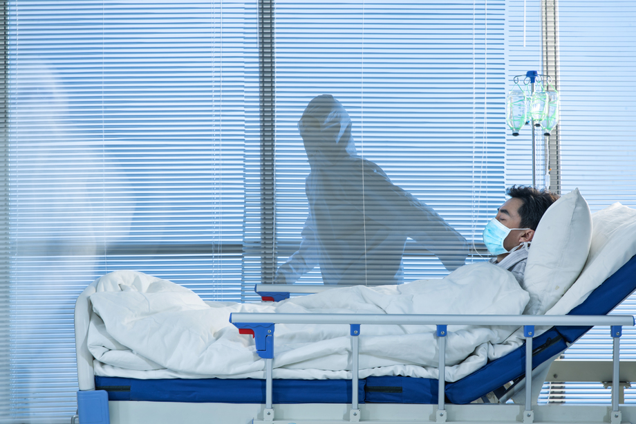 患者躺在医院病床上图片 患者躺在医院病床上图片