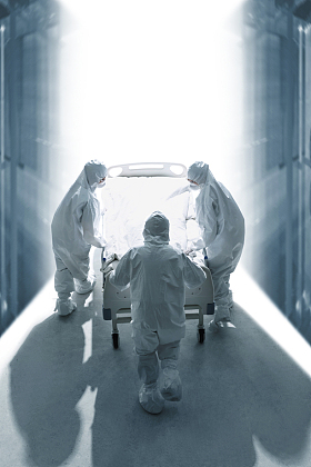 医生抢救患者图片