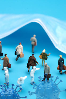 医务工作者抵抗病毒保护人群图片