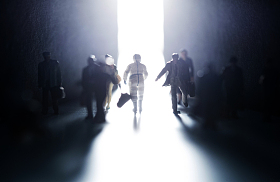 医务工作者和人群逆