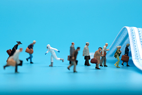 医务工作者和人群逆